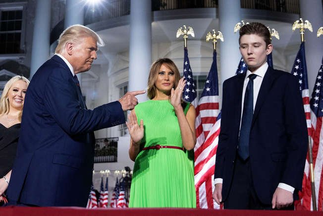 Pedidos para que Barron Trump lute na guerra viralizam na web